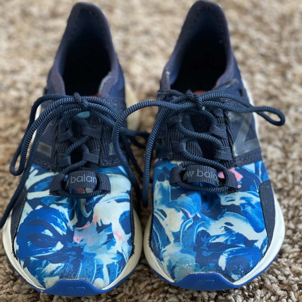 New Balance Roav shoes